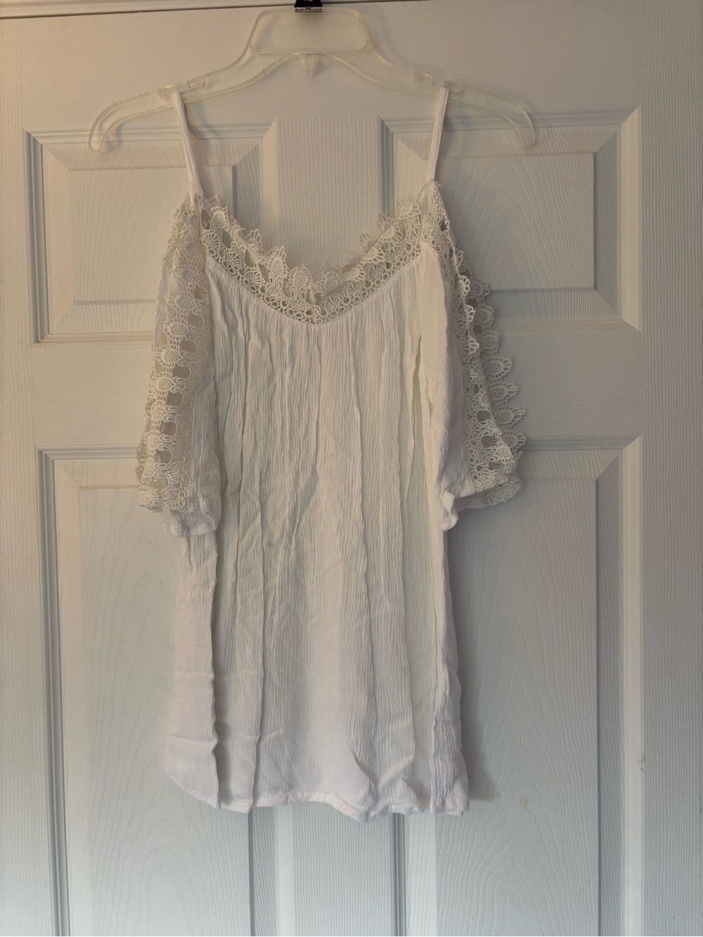 VENUS White Lace-Trim Cold Shoulder Camisole